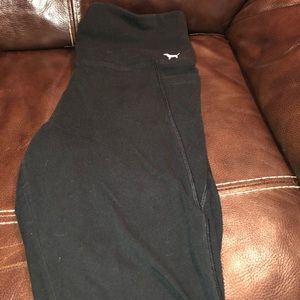 Victoria Secret yoga pants w/ side pockets size M